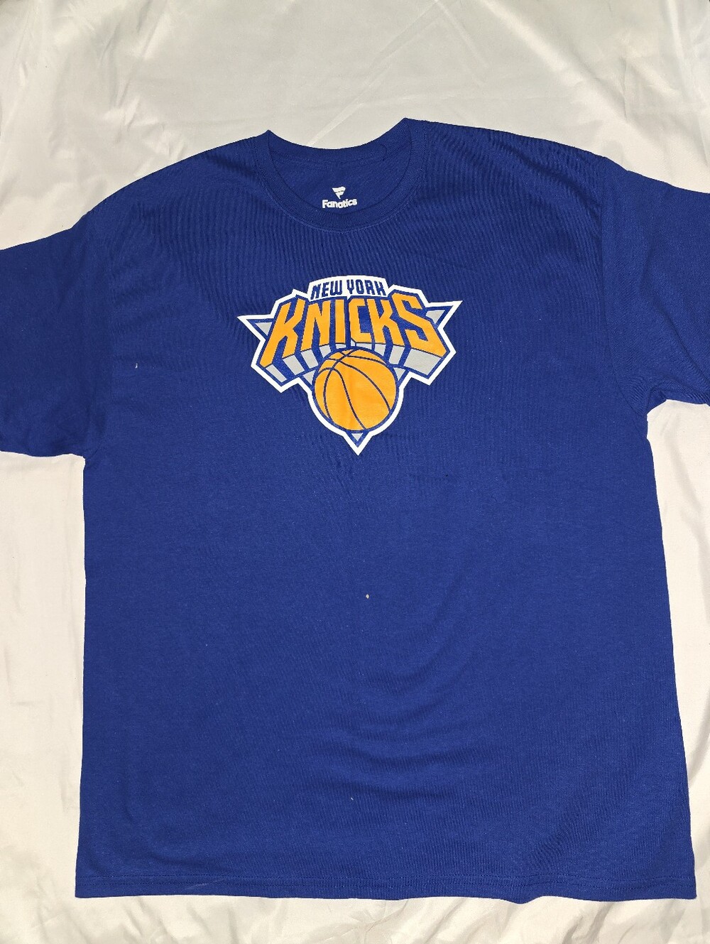 Title:Fanatics New York Knicks Blue Graphic T-Shirt